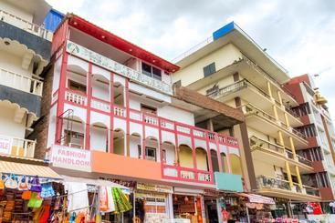هتل Spot On 45145 Happy Guest House