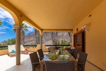 Casa De Vacaciones Con Piscina Compartida En Mogán Iv