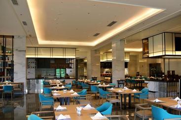 هتل Four Points By Sheraton Macheng