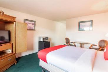 هتل Rodeway Inn