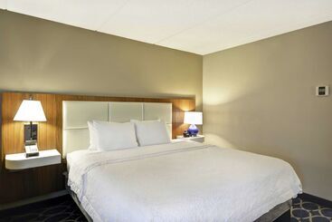 בית מלון כפרי Hampton Inn Auburn