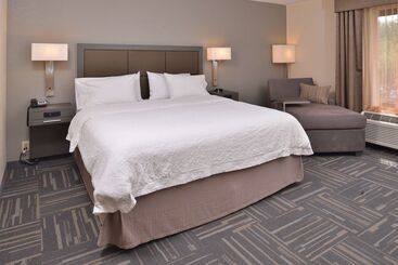 Отель Hampton Inn Closest To Universal Orlando