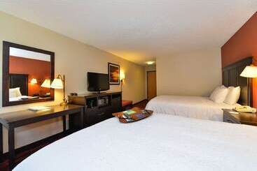 Отель Hampton Inn Sturgislagrange Area