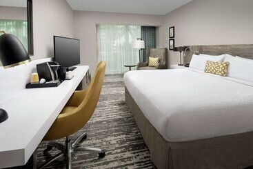 هتل Hilton Garden Inn Miami Brickell South