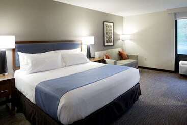 هتل Wingate By Wyndham St. Clairsville/wheeling