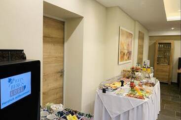 ペンション Weinbergs Loge