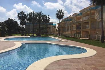 آپارتمانهای توریستها La Riviera Vista  Serviden