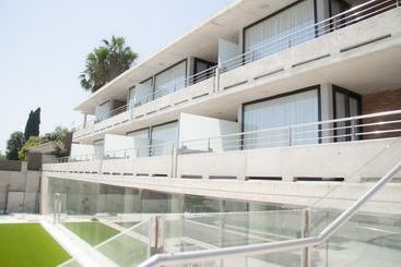Santa Romana Apartments & Suites