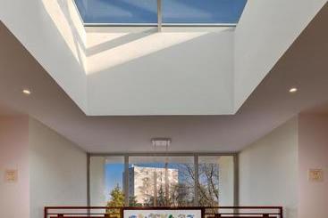 مسافرخانه Park Hotel & Residence By The Cube