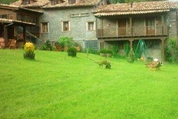 Apartment With One Bedroom In Ardanué, With Wonderful Mountain View And Furnished Garden