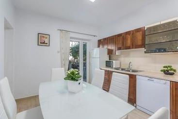 Apartments Loredana
