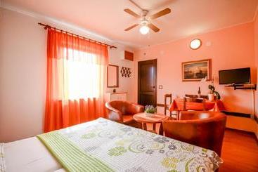 Apartments Zrinka 793