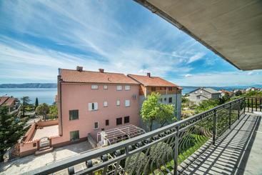 آپارتمانهای توریستها Apartment Lidija 4202