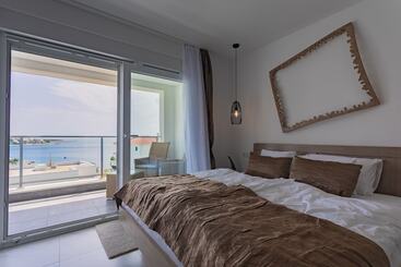 דירות לתיירים Villa Compass Luxury In A Natural Bay