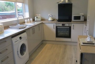 Rosie S Lovely Detached Bungalow