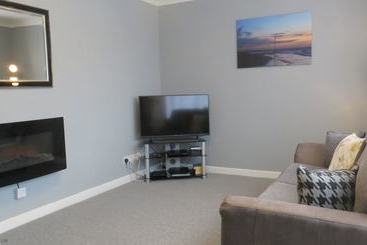Rosie S  Lovely Detached Bungalow