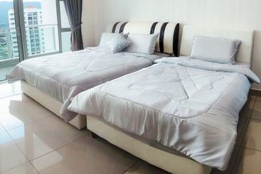 Summerton Luxury Suites By D Imperio Homestay