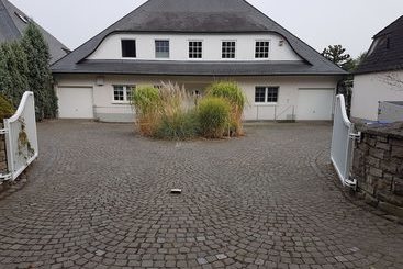 관광객 아파트 Wohnen Im Souterrain Einer Villa