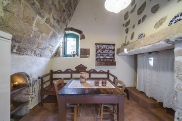 Moundros 1620 Venetian Residence