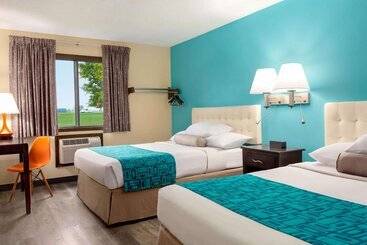 فندق Howard Johnson By Wyndham Waterloo/cedar Falls