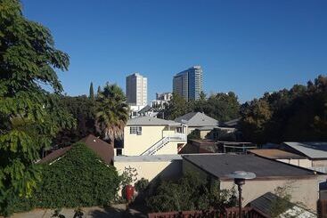 آپارتمان‌های توریست‌ها Luxury Apartments   City Center