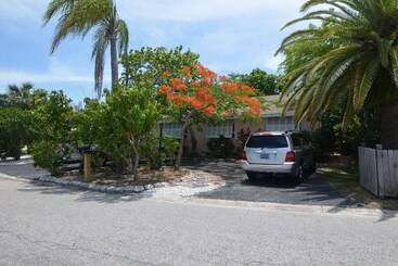 شقق خاصة سياحية Oasis At John S Pass Madeira Beach