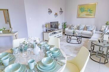 Tourist flats Bravoway Standpoint Tower B In Downtown