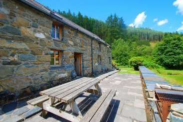 Ty Newydd Cottage