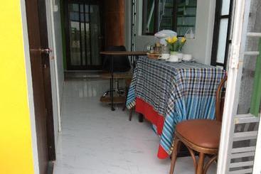 Szálloda The Point @ Airport