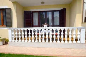 Apartments Ederina