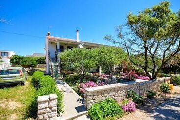 דירות לתיירים Apartments Tome