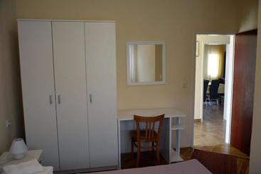 Apartments Zdravko   Comfortable & Close To The Sea