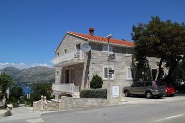 Apartments Pavo