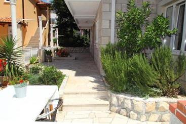 Apartments Pavo
