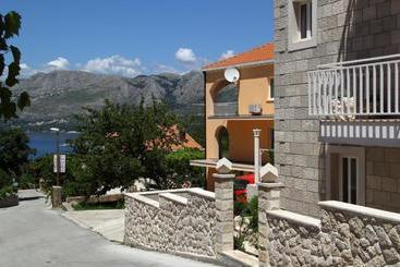 Apartments Pavo