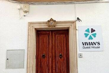 بنسيون Vivian S Guest House