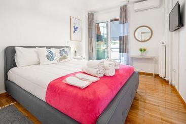 Unique Apartment In Glyfada Center