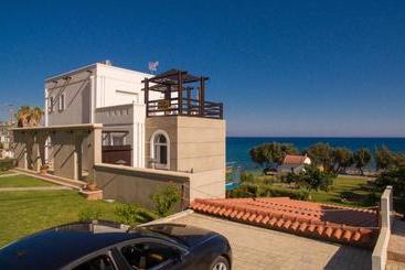 Villa Kivotos