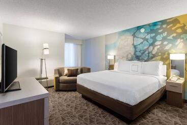 هتل Courtyard Miami Downtown Brickell Area
