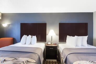 酒店 Days Inn By Wyndham Ennis