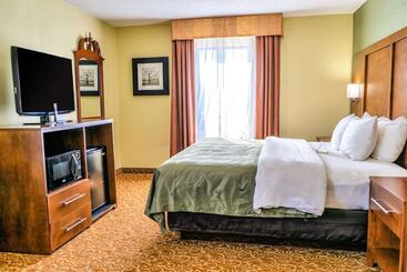 هتل Quality Inn Whiteville North