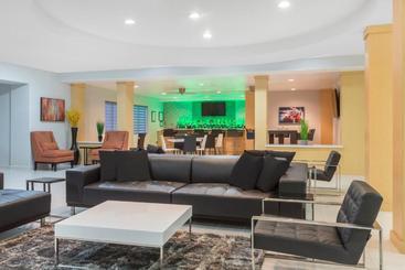 هتل Wyndham Garden Houston Willowbrook
