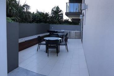 High End Stylish Apartment By Hostrelax