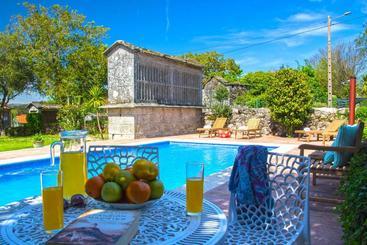 آپارتمان‌های توریست‌ها Eira Grande Galicia Villas