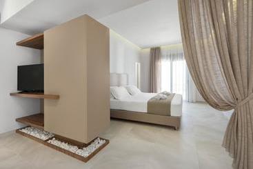 Lardos Luxury Apartments