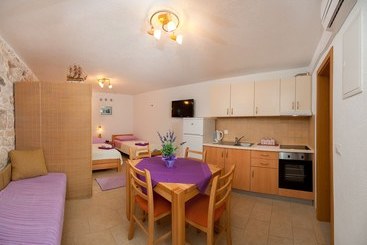 آپارتمانهای توریستها Apartments Mande And Kate