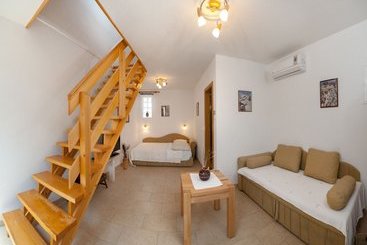 Apartments Mande And Kate