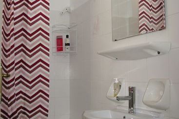 Handmade Apartment. A Step To City Center & Beach
