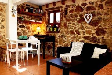شقق خاصة سياحية Sweet Stone Apartment In Imittos