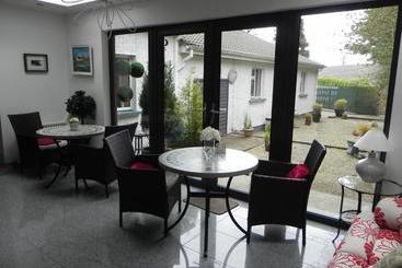 تختخواب و صبحانه Pearse Lodge